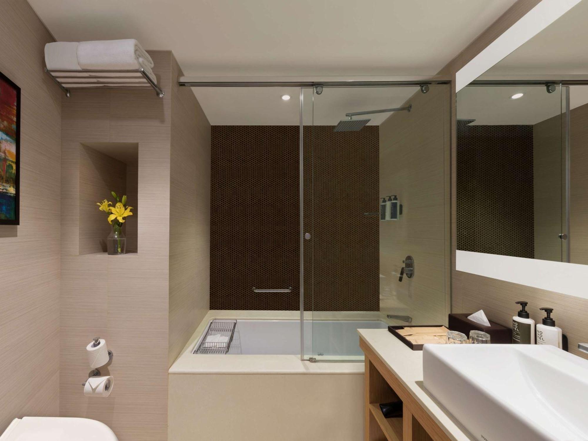 Novotel Lucknow Gomti Nagar Eksteriør bilde