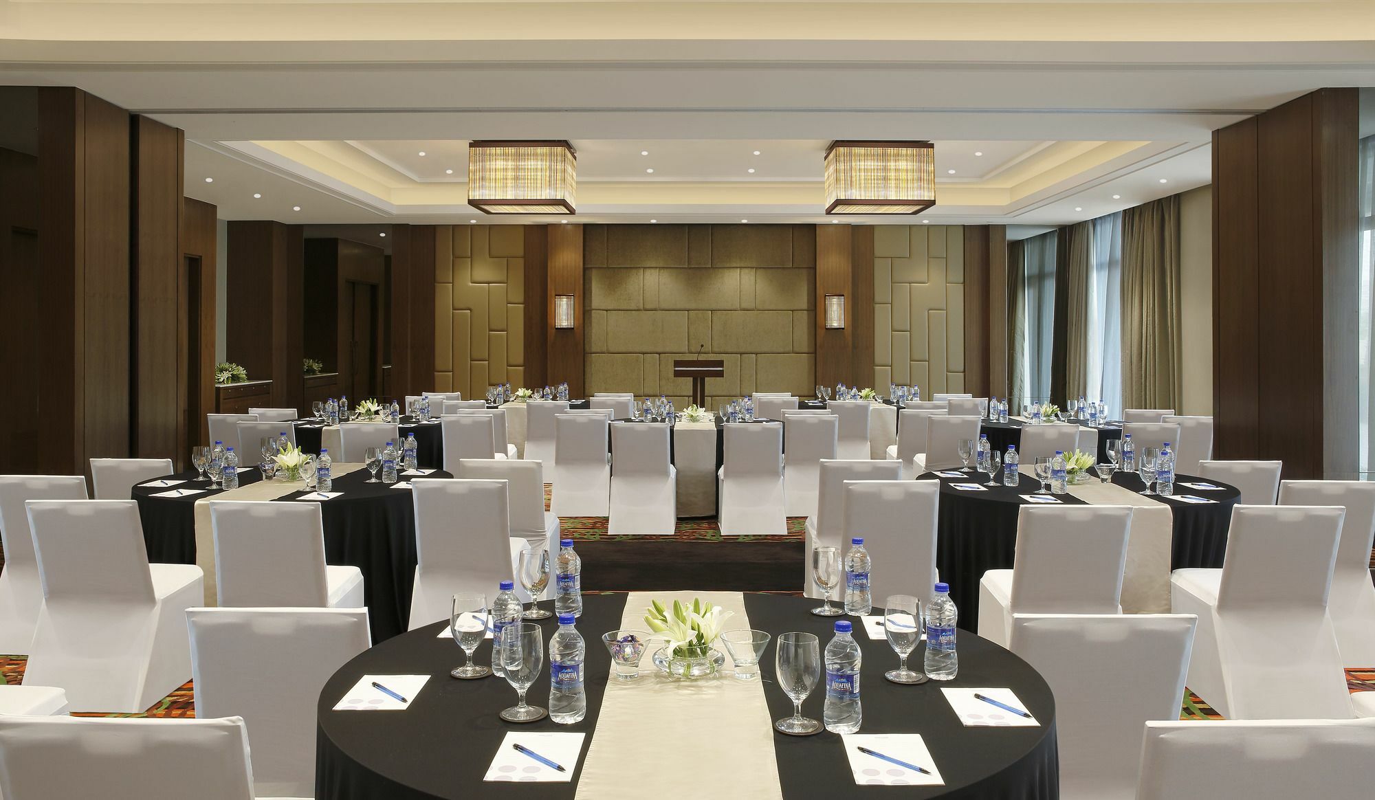 Novotel Lucknow Gomti Nagar Eksteriør bilde
